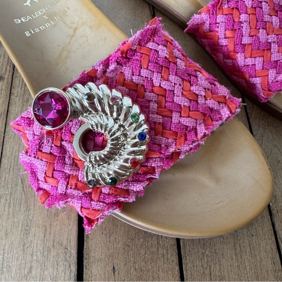 NWT Shea Leigh Mills X Gianni Bini Pink Wiven Gold Buckle Mismatched Slides 7 - Picture 2 of 8